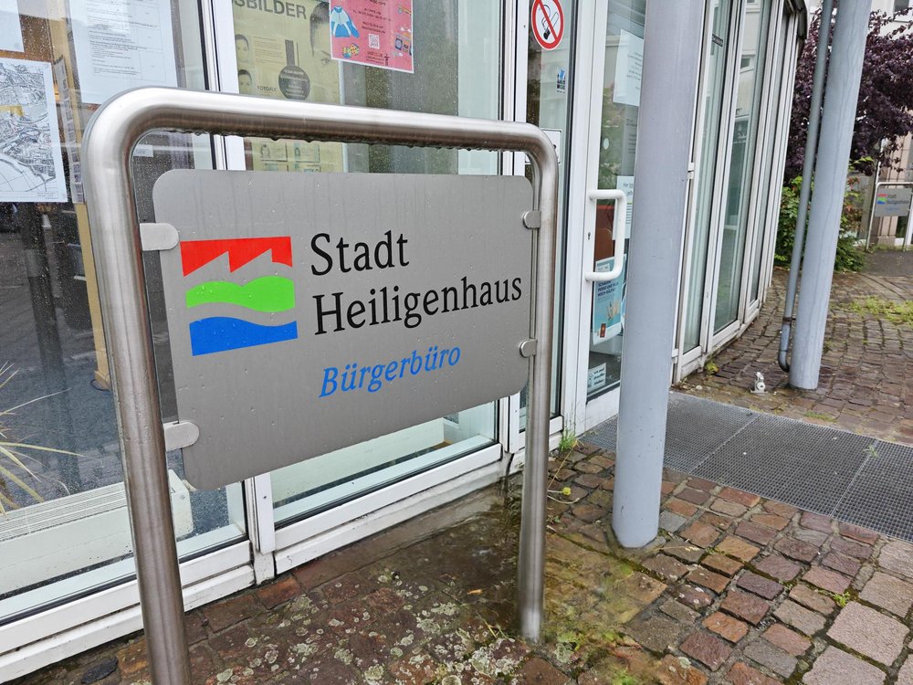 Foto zeigt Eingangsbereich zum Bürgerbüro Heiligenhaus